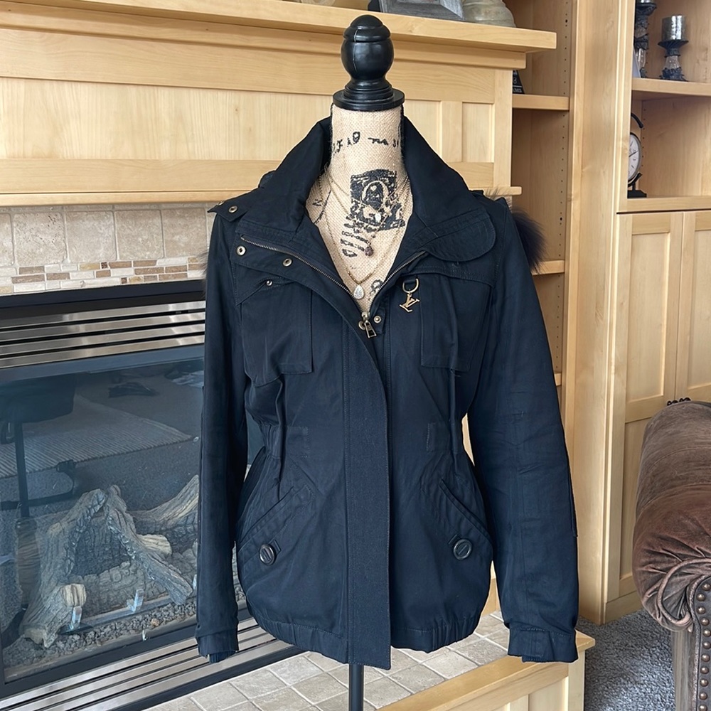 Authentic Louis Vuitton Jacket with Removable Fur Hood Size 36